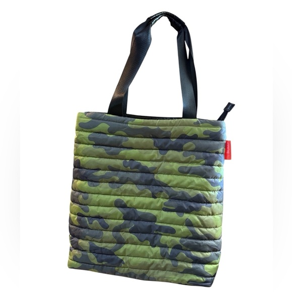the Bump Camouflage Quilted Tote Bag - Picture 1 of 4